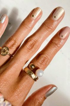 Star Nail Designs, New Years Nail Designs, Star Nail Art, Summer Manicure, Shell Collection, Nail Design Ideas, Pearl Nails, First Day Of Spring, Glam Nails