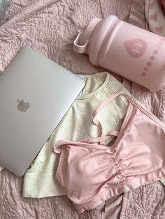 Laemekiia | Lifestyle Content Creator Lifestyle Content Creator, Pink Lifestyle, Pink Pilates, Pilates Princess, Pink Workout, Lifestyle Content, Pink Life, Gym Fits, Workout Fits