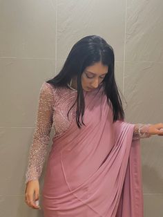 Trendy Sarees For Farewell Full Sleeves, Farewell Sarees Colleges Latest, Pastel Colour Saree For Farewell, Rose Gold Satin Saree, Saree For Freshers Party In College, Elegant Saree Classy, Saree Ideas For Farewell In School, Farewell Sarees School Aesthetic, Farewell Saree Ideas School