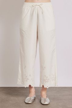 Our cutest ankle crop, paired with broderie hems and a ribbon-tied waist in white. Take a moment to appreciate our Lana trouser. •Main: 100% organic cotton, Trim: 100% polyester •Broderie detailing •Ankle length •Elasticated waist •Side seam pockets •Designed in London MODEL INFO: Model is 5'10 and is wearing a UK 10. London Models, Tortoise Shell Hair, Trousers White, Checked Scarf, Satin Bags, Hooded Scarf, Skirt Co Ord, Striped Scarves, Red Gingham