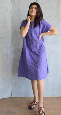 "DETAILS:- - Knee-length dress - Crew Neck - Bow Back Dress - Short Sleeve - Pin Tucks Detailing - 100% Lightweight Linen - Customization Available For more products here is the link to my shop ---------------------------------------- https://www.etsy.com/in-en/shop/PehroDesign ---------------------------------------- ★★All the outfits are MADE TO ORDER you can share your demand for any kind of changes before placing your order ★★ ----------------------------------------------------- ★★ Very Com Relaxed Fit Flax Linen Dress, Short Sleeve Linen Shift Dress, Flax Dress, Women Linen Clothing, Linen Tunics For Women, Bow Back Dress, Linen Dress Summer, Linen Tunic Dress, Linen Dress Women