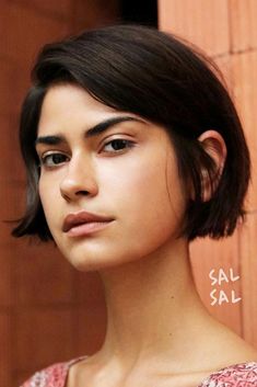 Bob Pendek, Bob Haircut For Girls, Kort Bob, Short Black Hair, Short Bobs, Best Bob Haircuts, Makeup Tip, Hair Styles 2017, Girl Haircuts