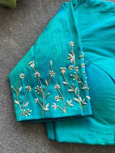 Re Work Blouse, Blouse Aari Work Simple, Simple Work On Blouse Designs, Blouse Sleeve Hand Work Design, Spring Work Blouse Designs, Back Neck Work Designs For Blouses, Blouses Embroidery Designs, Blouse Work Simple Designs, Blouse Thread Embroidery Designs