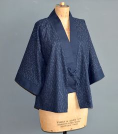 Free pattern and tutorial for the Clara kimono jacket. Kimono Jacket Pattern Free, Sewing Pattern Kimono, Kimono Jacket Sewing Pattern, Kimono Jacket Pattern, Kimono Sewing Pattern, Outer Batik, Ropa Upcycling, Diy Kimono, Projek Menjahit