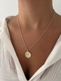 14k gold filled coin on figaro chain 18in with 2in chain extender Gold Coin Jewelry, Men Fashion Photoshoot, Coin Pearl Necklace, Trend Jewelry, Sweet 16 Gifts, Gold Coin Necklace, Coin Bracelet, Round Pendant Necklace, Coin Pearls