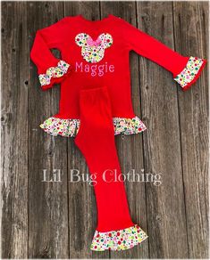 Christmas Minnie Mouse ruffled tulle tee and leggings Fitted Playful Minnie Mouse Set, Playful Fitted Minnie Mouse Set, Cute Fitted Minnie Mouse Sets, Cute Fitted Christmas Sets, Toddler Disney Outfit, Minnie Mouse Dress Toddler, Disney Outfits Girls, Christmas Minnie Mouse, Bug Clothing