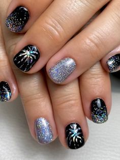 Fireworks Nail Nail Decoration Ideas, Easy Christmas Nail Designs, New Years Nail, Firework Nail Art, Chloe Nails, Firework Nails, Nye Nails, New Years Nail Art, New Years Nail Designs