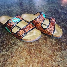 Western Sneakers, Tooled Leather Shoes, Leatherworking Ideas, Western Closet, Shoes Painting, Western Bedroom Decor, Western Bedroom