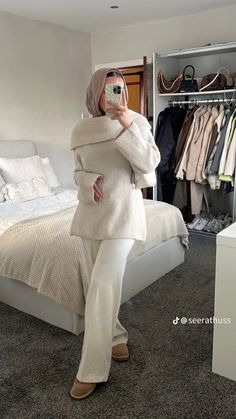 @seerathussainab | @seerathuss on tt Modest Fashion Nova Outfits, Hijab Fashion University, Hijabi Uggs Outfit, Modest Interview Outfit Hijab, Hijabi Winter Outfits Modest Fashion, Elegant Hijabi Outfits, Hijabi School Outfits, Hijab Fashion Inspiration Winter, Elegant Hijab Outfit