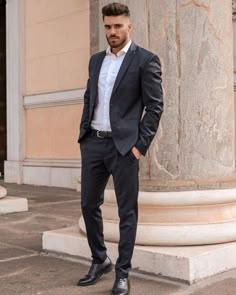 Opera Outfit Men, Formal Men Outfit Wedding, Blazer Men Outfit, Casual Suit Look, Costume Beige, Formal Attire For Men, Mens Business Casual Outfits, Lawyer Outfit, Suits Men Business