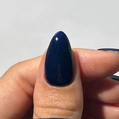 Plain Winter Nails Simple, Navy Blue Pedicure, Navy Blue Minimalist Nails, Navy Tips Nails Almond, Midnight Blue Nails Acrylic Almond Short, Nails Inspiration Dark Colors, Short Almond Acrylic Nails Dark Blue, Dark Blue Oval Nails, Navy Winter Nails Dark Blue