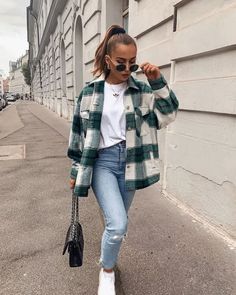 Autumn Look, Chic Fall Outfits, Christmas Outfits, Trendy Fall Outfits, Cute Winter Outfits, Outfit Trends, Cute Fall Outfits, Fall Street Style, Plaid Jacket