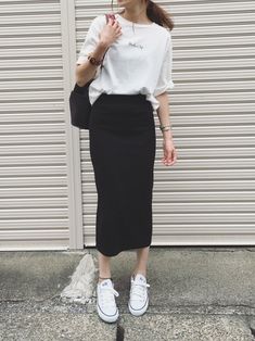 Rok Outfit, Rock Outfit, Pencil Skirt White, Korean Girl Fashion, Korean Fashion Trends, Skirt White, Fashion Weeks, Korean Outfits