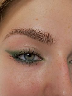 Green Eyeliner, Swag Makeup, Ethereal Makeup, Green Makeup, Pinterest Makeup