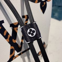 SHOP MORE LUXURY PRODUCTS HERE Description Louis Vuitton NeoNoe Bucket Bag Monogram Jungle Canvas Ivory For Women, Women’s Handbags, Shoulder Bags 10.2in/26cm LV M44679 Mixing the Monogram motif with animal patterns, the NÃƒÂ¯Ã‚Â¿Ã‚Â½ÃƒÂ¯Ã‚Â¿Ã‚Â½ÃƒÂ¯Ã‚Â¿Ã‚Â½ÃƒÂ¯Ã‚Â¿Ã‚Â½oNoÃƒÂ¯Ã‚Â¿Ã‚Â½ÃƒÂ¯Ã‚Â¿Ã‚Â½ÃƒÂ¯Ã‚Â¿Ã‚Â½ÃƒÂ¯Ã‚Â¿Ã‚Â½ takes on a savage look as part of the LV Jungle capsule collection. This bucket bag is both boldly fashionable and remarkably practical, thanks to its body-friendly and lig Rectangular Travel Bucket Bag With Branded Hardware, Designer Square Bags For Fashion Accessory, Designer Rectangular Bucket Bag With Branded Hardware, Louis Vuitton Neonoe, Dior Shirt, Louis Vuitton Shirt, Chanel Shirt, Animal Patterns, Capsule Collection