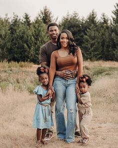 Artist Photoshoot, Count My Blessings, Spring Family Pictures, Fall Family Portraits, My Blessings, Fall Family Photo Outfits, Family Photoshoot Outfits, Outdoor Family Photos, Black Family