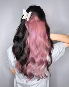 Beautiful 💓 credit: chris0712 #pinkhair #pink #instagram #balayage #behindthechair #hair #platinumhair #platinum #haircolor Dark Minimalist Aesthetic, Hair Dyed Underneath, Hidden Hair Color, Dark Minimalist, Korean Hair Color, Dip Dye Hair, Hair Curling Tips