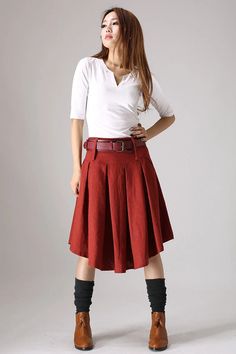 Red Linen Skirt Asymmetrical Linen Midi Skirt Woman Pleated - Etsy Skirts Inspiration, Linen Skirt Midi, Autumn Skirt, Work Outfits Frauen, Skirt Circle, Linen Midi Skirt, Skirt Ideas, Asymmetrical Midi Skirt, Skirt Asymmetrical