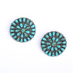 2" Round Cluster Earrings Genuine turquoise Sterling Silver Native American made Stamped The perfect statement earring! Navajo Textiles, Blue Topaz Jewelry, Navajo Jewelry, American Indian Art, Native Jewelry, Statement Earring, Kingman Turquoise, Genuine Turquoise, Cluster Earrings