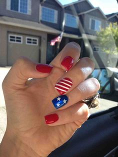 simple 4th of July nail idea Patriotic Nails, Usa Nails, Fourth Of July Nails, 4th Of July Nails, Colorful Nails, July Nails, Beach Nails, Short Hairstyle