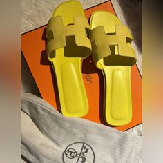 Brand New - Hermes Oran Flat Sandal Lime Epsom Leather Size 39 - Giftable. Comes With Box, Dust Bags Luxury Yellow Sandals For Summer, Designer Yellow Sandals For Beach, Designer Yellow Sandals For The Beach, Push Presents, Hermes Shoes, Hermes Oran, Hermes Paris, Ciabatta, Flat Sandals