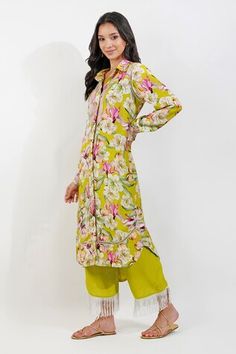 Lime green shirt tunic with vintage floral print and lace embellished sleeve hem. Paired with tassel fringe border embellished pant. - Aza Fashions Green Fitted Straight Kurta Top, Green Floral Print Long Sleeve Kurta, Green Straight Kurta Blouse For Summer, Green Straight Kurta Blouse, Lime Green Shirts, Pant Set For Women, Tunic Pattern, Floral Print Shirt, Vintage Floral Print