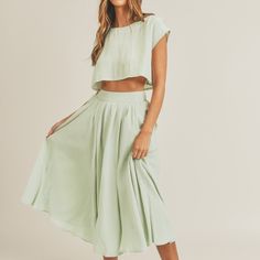 Linen-Like Crop Top And Midi Flare Skirt Set. Includes Lining And Pockets. Skirt Can Be Pulled Up If You Prefer No Skin To Show In Between Skirt And Crop Top, Wednesday Afternoon, Midi Flare Skirt, Cotton Labels, Scarf Hairstyles, Quality Fashion, Side Pocket, Flare Skirt, Affordable Fashion