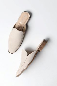 The Liz Nubuck Softest Mule is an iconic wardrobe staple, featuring a sleek silhouette that pairs elegantly with denim and other apparel. This style has been a customer favorite; it's a versatile shoe, perfect for a range of occasions, and makes a great addition to any closet. #chineselaundry #shoes #mules #slides #workshoes #workwear #springstyle #springfashion #summerwear #summerfashion #businesscasual #footwear #workfootwear #chicstyle #gallery512boutique Summer Office Shoes, Sneakers Drawing, Office Shoes, Hair Fragrance, Chinese Laundry, Office Outfits, Work Outfits, Work Shoes, Beautiful Shoes