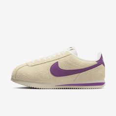 You spoke. We listened. Based on your feedback, we've revamped the original Cortez while maintaining the retro appeal you know and love. Now with a wider toe area and firmer side panels, you can comfortably wear them day in and day out. Plus, reengineered materials help prevent warping or creasing. Cortez fans—this one’s for you. Outfits With Cortez Shoes, Nike Cortez Vintage, Cortez Shoes, Suede Shoes Women, Running Nike, Basket Vintage, Polo Sport Ralph Lauren, Adidas Adilette, Vintage Sneakers