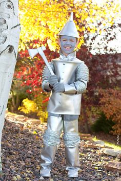 Diy Tin Man, Diy Tin Man Costume, Tin Man Halloween Costume, Tin Man Costume, Diy Costumes Men, The Wizard Of Oz Costumes, Tin Man Costumes, Wizard Of Oz Play