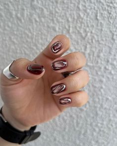 All posts • Instagram Short Gel Nails New Years, Short Burgundy Nails With Design, Fall Korean Nails, Short Nails Burgundy, Short Brown Nails Design, Short Burgundy Nail Ideas, Short Metallic Nails, Short Edgy Nails, Korean Nail Art Short Nails