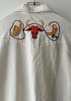 Mens Embroidered Shirt, 2023 Rabbit, Cowboy Embroidery, Western Embroidery, Doodle Cartoon, Trip Outfits, Embroidered Art, Retro Ideas, Wedding Shirts