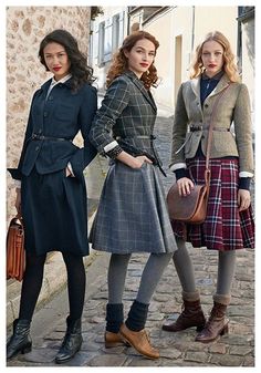 European style winter wear | The jury's out on the shoes... Uniqlo Japan, Mode Chanel, Three Women, Look Retro, Looks Street Style, Look Vintage, 가을 패션, And Dresses, Mode Vintage