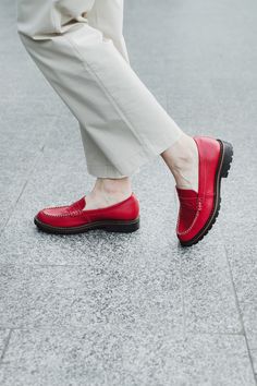 Womens Penny Loafers, Top Sider Shoes, Black Brogues, Red Loafers, Womens Loafers, Flat Loafers, Monk Strap Shoes, Loafer Women, Shoes Photo