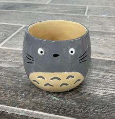 pet pottery Paint A Cup Ideas, Ceramic Mug Inspiration, Mug Inspo Design, Pottery Painting Cup Ideas, Painted Cups Ideas, Fun Pottery Painting Ideas, Studio Ghibli Pottery Painting, Ceramic Cafe Ideas