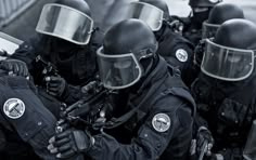 Le GIGN met fin aux agissements des racailles de la chasse French Police, Military Aesthetic, Dope Hats, Tactical Helmet, Military Gear Tactical, Ghost Recon, Special Operations Forces, Military Special Forces, Military Artwork