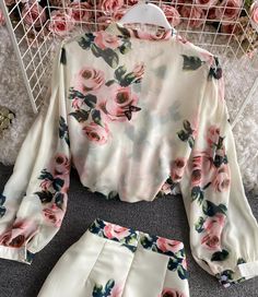 Elegant Floral Print Tops For Garden Party, Feminine Rose Print Blouse, Floral Print Long Sleeve Sets For Spring, Spring Sets With Floral Print And Long Sleeves, Beige Long Sleeve Floral Print Sets, Spring Brunch Sets With Floral Print, Beige Long Sleeve Sets For Spring, White Floral Print Sets For Spring, Spring White Floral Print Sets