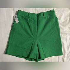 Brand New With Tags Green Cotton Shorts For Work, Chic Green Relaxed Fit Shorts, Green Cotton Workwear Shorts, Green Shorts For Workwear In Spring, Fitted Green Bermuda Shorts For Spring, Green Short Pants For Spring, Spring Workwear Cargo Shorts, Spring Workwear Shorts, Spring Green Short Pants