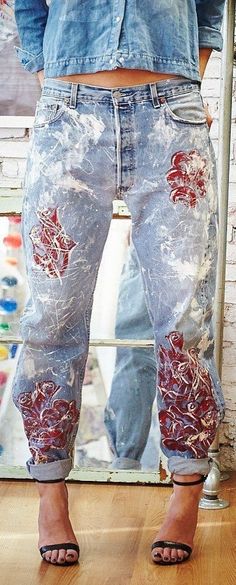 Roses Boyfriend, Embellishment Ideas, Jeans Heels, Denim Art, Diy Vetement, Painted Jeans, Popsugar Fashion, Painted Denim, Jeans Diy