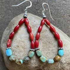 Sterling Silver Red Coral W Blue Green Turquoise Bead Loop Earrings. Measurements: 3 Inch By 1.25 Inch Best Offers Accepted! Turquoise Bead Jewelry, Diy Leather Earrings, Red And Turquoise, Blue Green Turquoise, Red Coral Necklace, Vert Turquoise, Beaded Necklace Diy, Diy Wire Jewelry, Coral Earrings