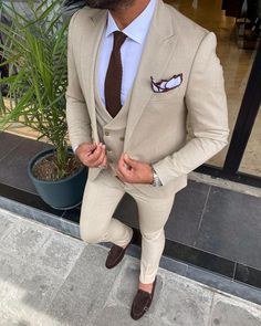 Bonomi Beige Slim-Fit Suit – brabion Suit For Men Stylish, Beige Suits Wedding, Suit For Men Wedding, Suit Ideas, Beige Wedding, Beige Suits, Slim Fit Tuxedo, Suit Material, Slim Fit Blazers