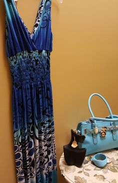 Ladies Fashion Print Dress Casual Maxi Evening Dress, Casual Midi Dress For Evening, Casual Lined Maxi Dress For Evening, Casual Evening Maxi Dress Lined, Ladies Fashion, Women's Fashion Dresses, Fashion Prints, Black Blue, Print Dress