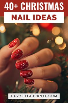 Red glittery manicured nails against a blurred backdrop of Christmas lights. White Nails Red Glitter, Christmas Gel Nails Glitter, Red Nails With Green Glitter, Simply Christmas Nail Designs, Sparkle Red Christmas Nails, Red Nails With Sparkle Tips, Sparkling Nails Design, Christmas Nails Acrylic Coffin Medium, Classic Christmas Nails Simple