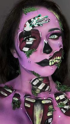 Beetlejuice Inspired Makeup   • Beetlejuice zombie makeup   • Beetlejuice costume Sand Worm Beetlejuice Makeup, Sandworm Makeup, Zombie Halloween Makeup, Pop Art Zombie, Pop Art Face, Horror Make-up, Adult Face Painting