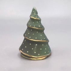 Swirl porcelain Christmas tree Ceramic Christmas Trees Painting Ideas, Ceramic Christmas Tree Painting Ideas, Wheel Thrown Christmas Tree, Ceramics Christmas Tree, Christmas Tree Pottery, Green Ceramic Christmas Tree, Christmas Tree Ceramic Ornament, Christmas Tree Ceramic Tee Light, Porcelain Christmas Tree