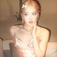 #roseblackpink #blackpink #aesthetic #softgirl #softicon Rosé Cute Blackpink, Rosé Icons Aesthetic, Rosé Aesthetic Blackpink, Rosé Blackpink Icons, Images Terrifiantes, Rosé Blackpink Aesthetic, Coquette Core, Bp Rosé, Blackpink Aesthetic