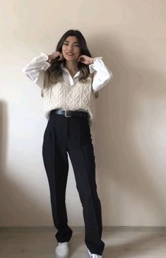 Semi Formal Outfits For Women, Formal Winter Outfits, Semi Casual Outfit, Semi Formal Outfits, Casual Work Outfits Women, Outfits For School, Professional Outfits Women, Classy Work Outfits