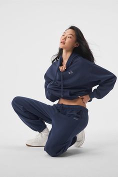 Everyone loves Accolade. Our best-selling hoodie has a laid-back, dropped-shoulder fit for flawless studio-to-street style, a big kangaroo pocket and cozy ribbing at the cuffs and hem. It’s made from drapey, midweight French terry that’s smooth on the outside and fleecy on the inside, and it’s even better paired with the matching Accolade sweatpants. Find your fit and see all the ways to style it. EXPLORE ACCOLADE. Alo Yoga Relaxed Fit Sweatshirt For Fall, Alo Yoga Fall Sweatshirt For Loungewear, Cozy Alo Yoga Sweatshirt For Fall, Alo Yoga Casual Fall Sweatshirt, Alo Yoga Sporty Top With Drawstring Hood, Fall Lounging Hoodie With Drawstring Hood, Lounging Hoodie With Ribbed Cuffs, Solid Color Hoodie With Ribbed Cuffs For Lounging, Oversized Hoodie With Ribbed Cuffs For Lounging