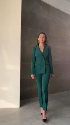 Emerald Green Blazer Trouser Suit for Women, Green Pantsuit Women, Pant and Blazer Set, Emerald Green pantsuit for women, Office Wear Women Green Pantsuit Women, Emerald Green Pantsuit, Pantsuit Women, Green Pantsuit, Pantsuit For Women, Women Office Wear, Trouser Suit, Office Wear Women, Suit For Women