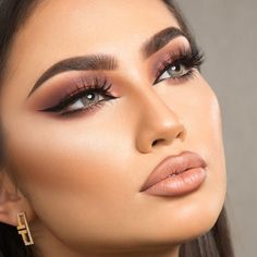 Perfect Cat Eye, Purple Eye Makeup, Cat Eye Makeup, Pinterest Makeup, Wedding Makeup Looks, Makijaż Smokey Eye, Flawless Makeup, Perfect Makeup, Smokey Eye Makeup